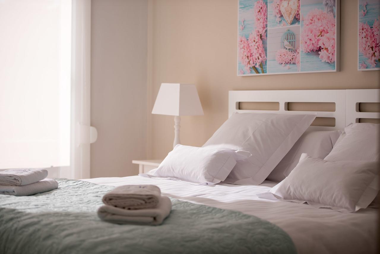 Apartamentos Marta Playa Alicante Eksteriør billede