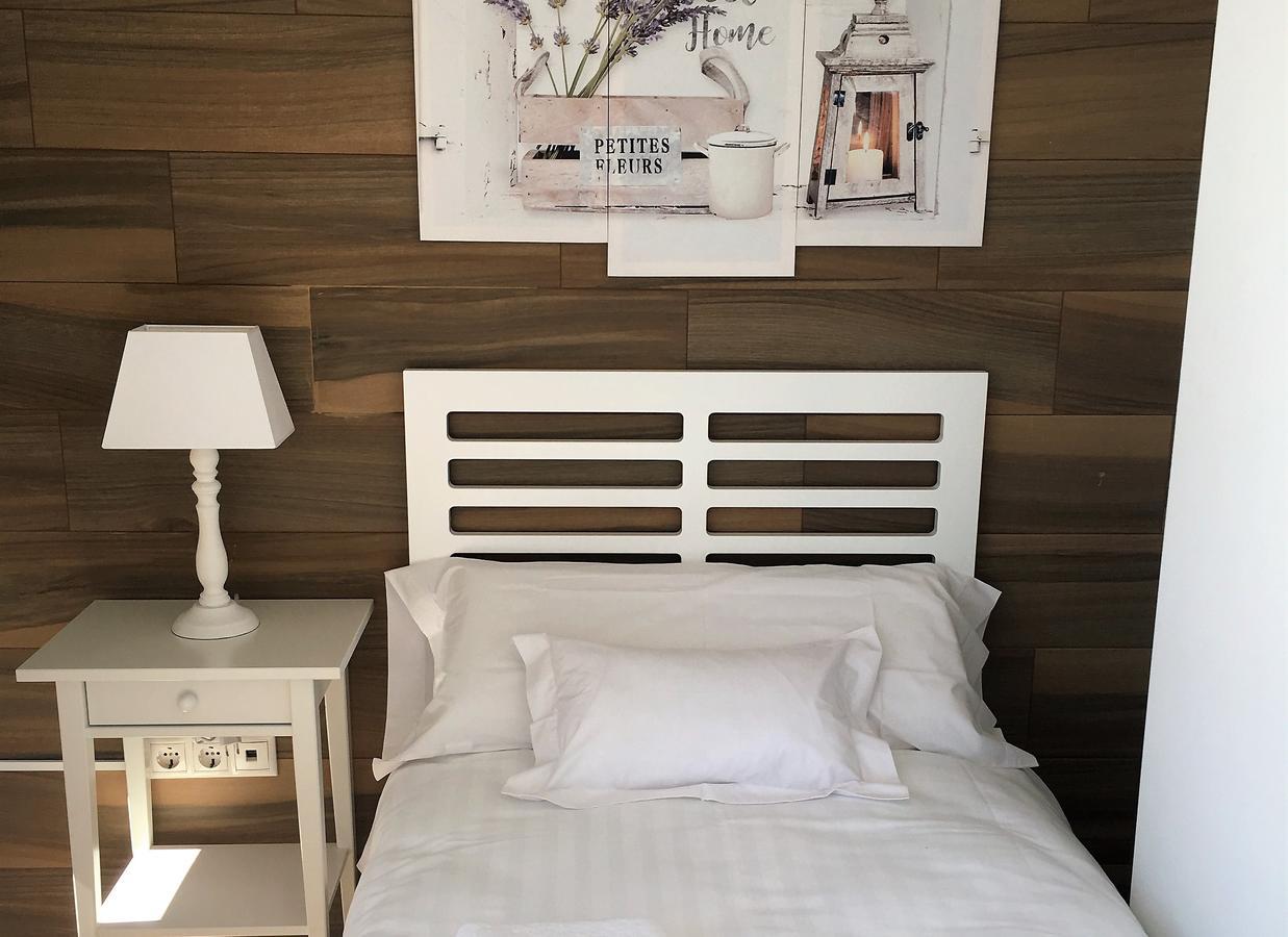 Apartamentos Marta Playa Alicante Eksteriør billede